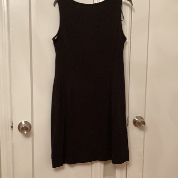 Dress - Picture 2 of 6